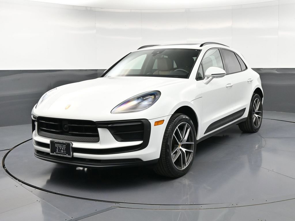 Used 2025 Porsche Macan AWD/4WD image 6