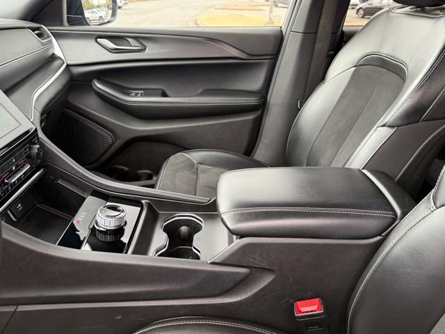 Certified 2024 Jeep Grand Cherokee L Laredo image 24