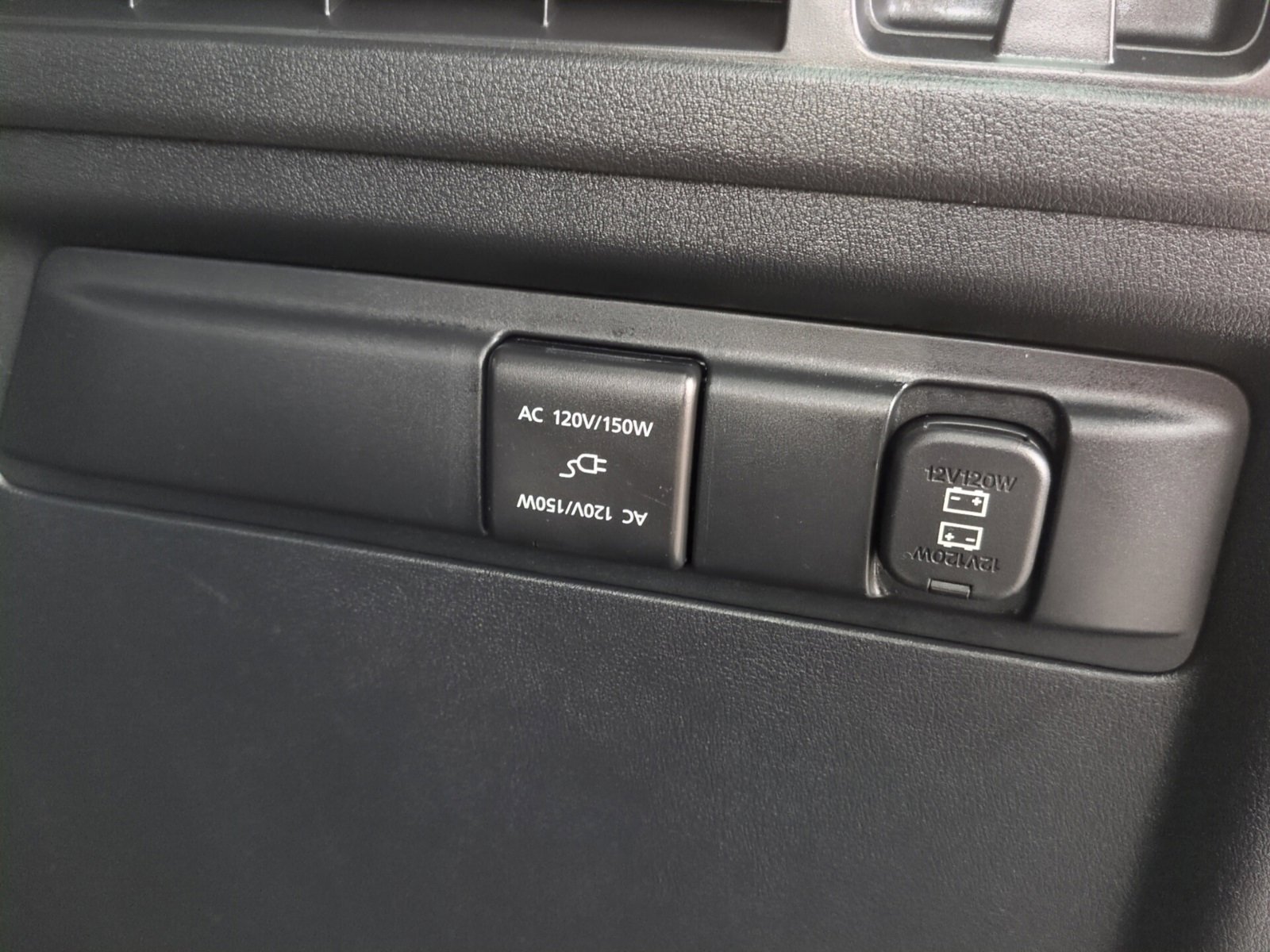 Certified 2025 MAZDA CX-70 Plug-In Hybrid w/ Premium Plus image 17