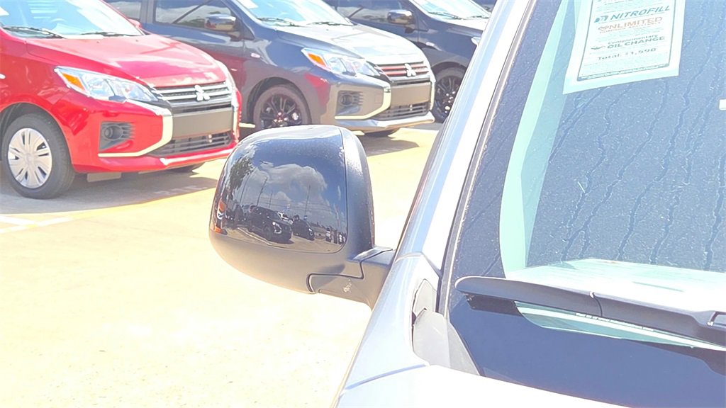 Used 2025 Mitsubishi Outlander Sport LE image 14