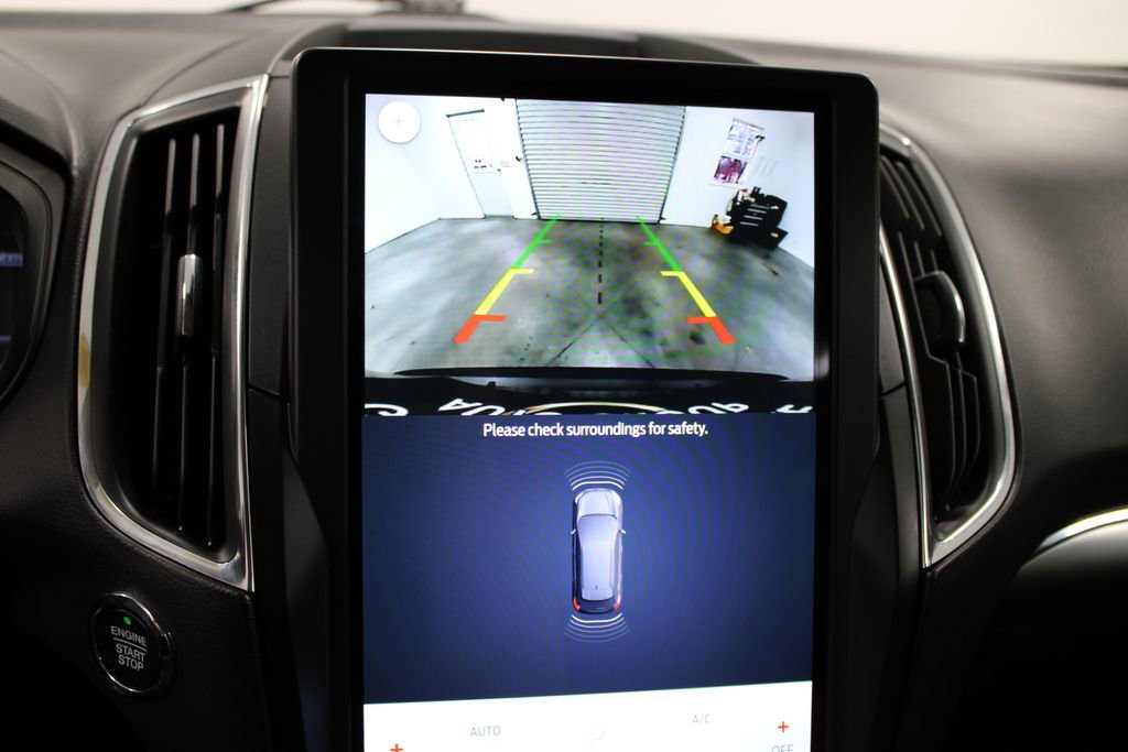 Used 2024 Ford Edge Titanium image 53