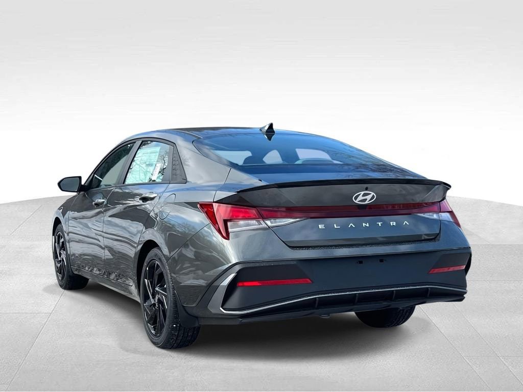 New 2026 Hyundai Elantra Sport image 3