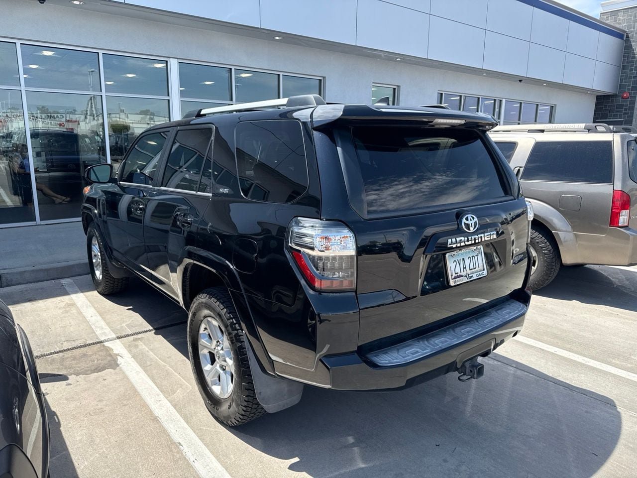 Used 2019 Toyota 4Runner SR5 AWD/4WD image 18