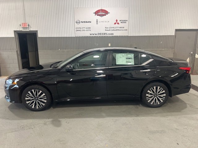 New 2025 Nissan Altima 2.5 SV image 6