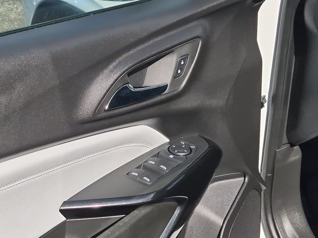 Used 2026 Chevrolet Trax LT FWD image 10