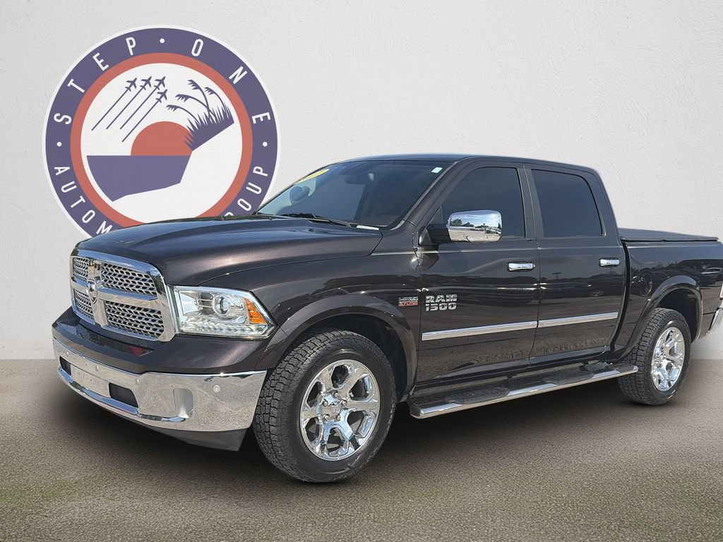Used 2017 RAM 1500 Laramie w/ Convenience Group AWD/4WD image 2