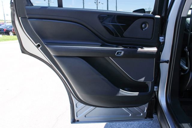 Used 2020 Lincoln Aviator Reserve w/ Equipment Group 201A AWD/4WD image 29