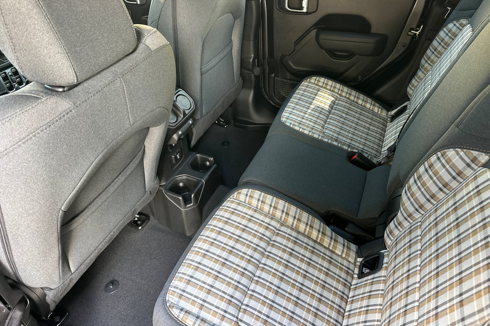 New 2026 Jeep Gladiator Sport AWD/4WD image 11