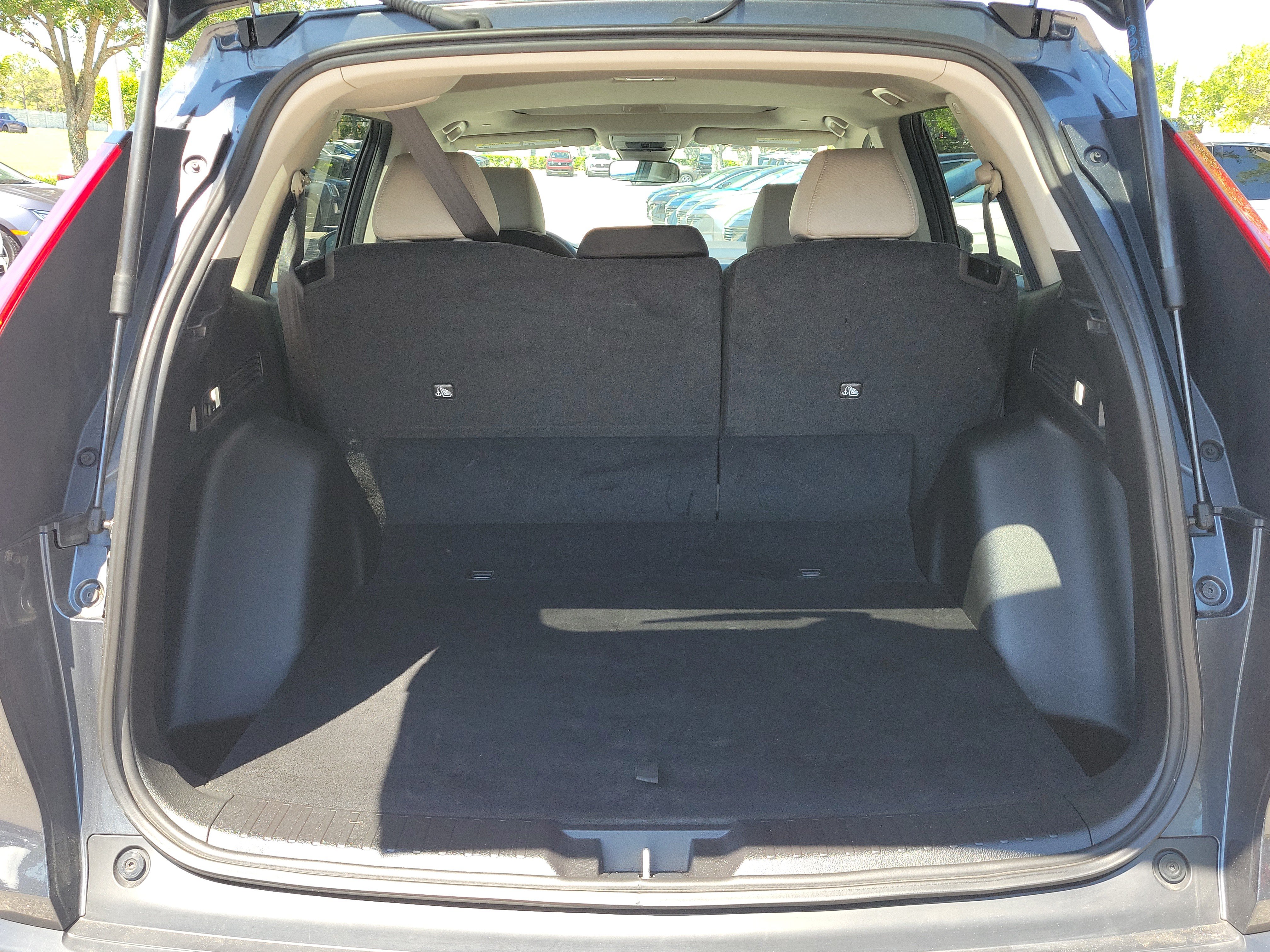 Used 2025 Honda CR-V EX image 12