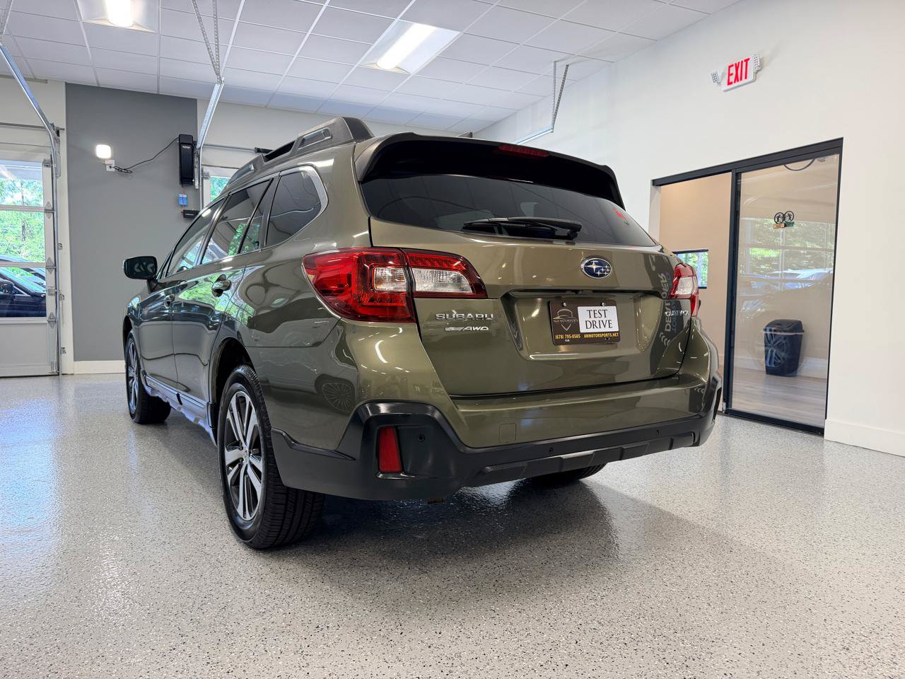 Used 2018 Subaru Outback 2.5i Limited AWD/4WD image 6