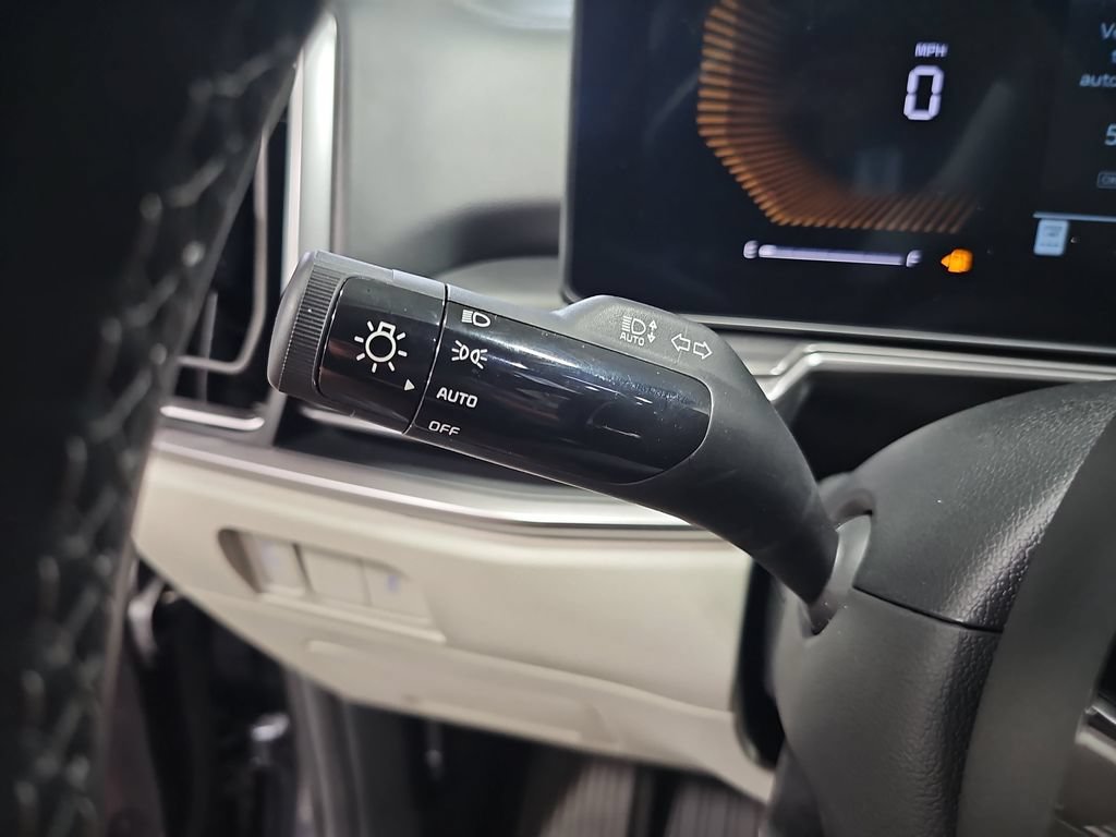 Used 2025 Kia Sorento S w/ Panoramic Sunroof Package FWD image 27