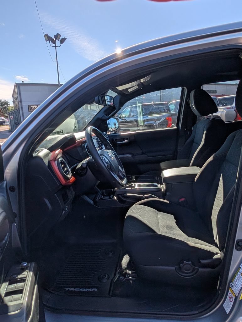 Certified 2018 Toyota Tacoma TRD Sport RWD image 13