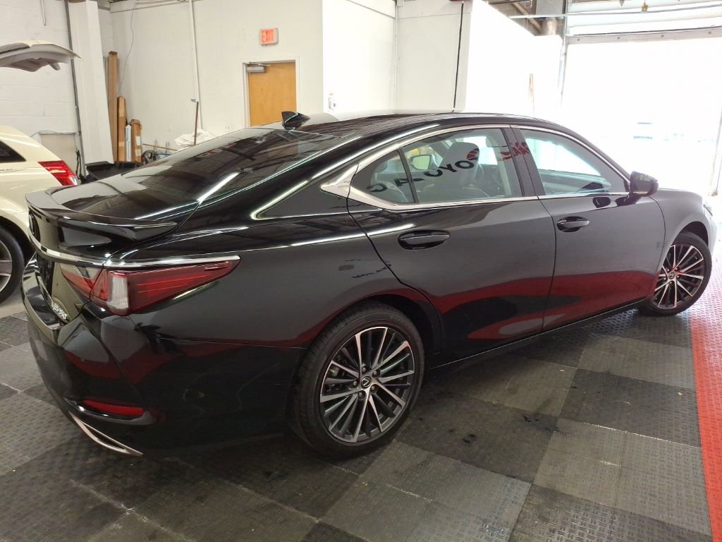 Used 2022 Lexus ES 350 w/ Premium Package image 11