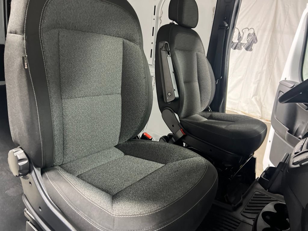 Used 2025 RAM ProMaster 2500 w/ Convenience Group FWD image 11