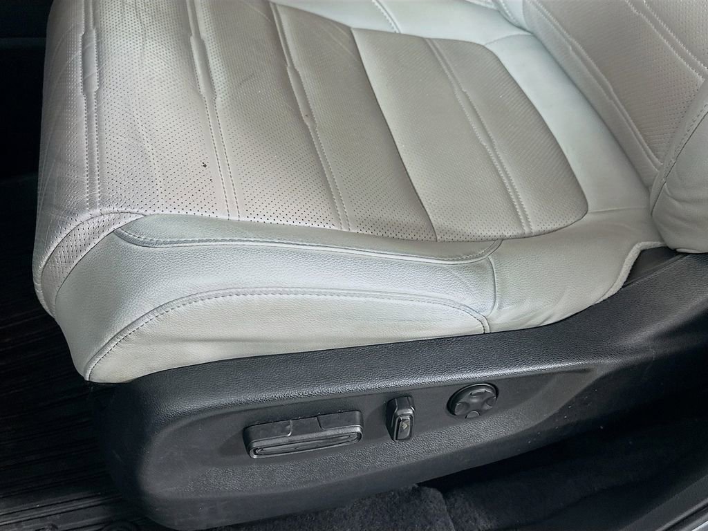 Certified 2022 Honda CR-V Touring image 9
