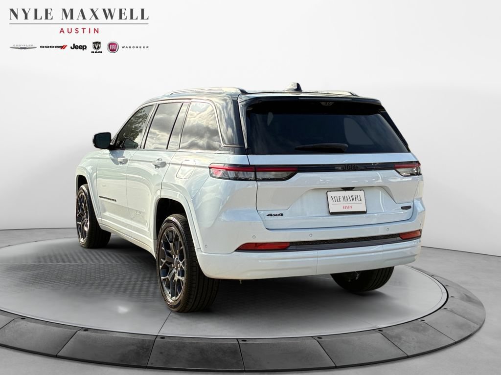 New 2026 Jeep Grand Cherokee Summit w/ Obsidian Package AWD/4WD image 15