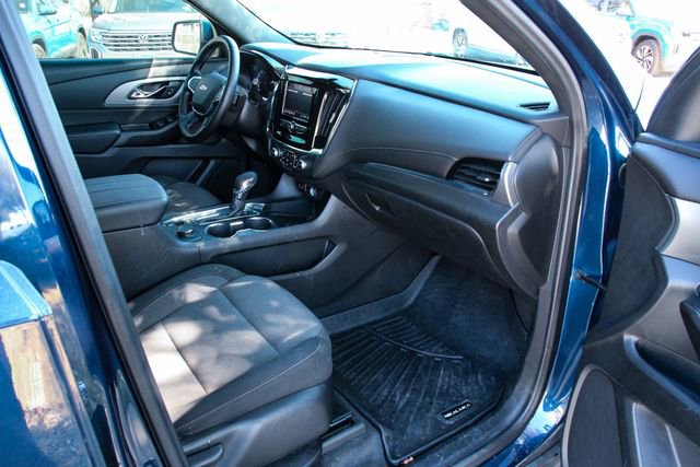 Used 2023 Chevrolet Traverse LT image 28