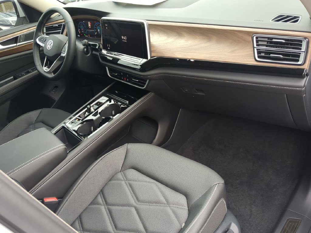 New 2026 Volkswagen Atlas SE FWD image 13
