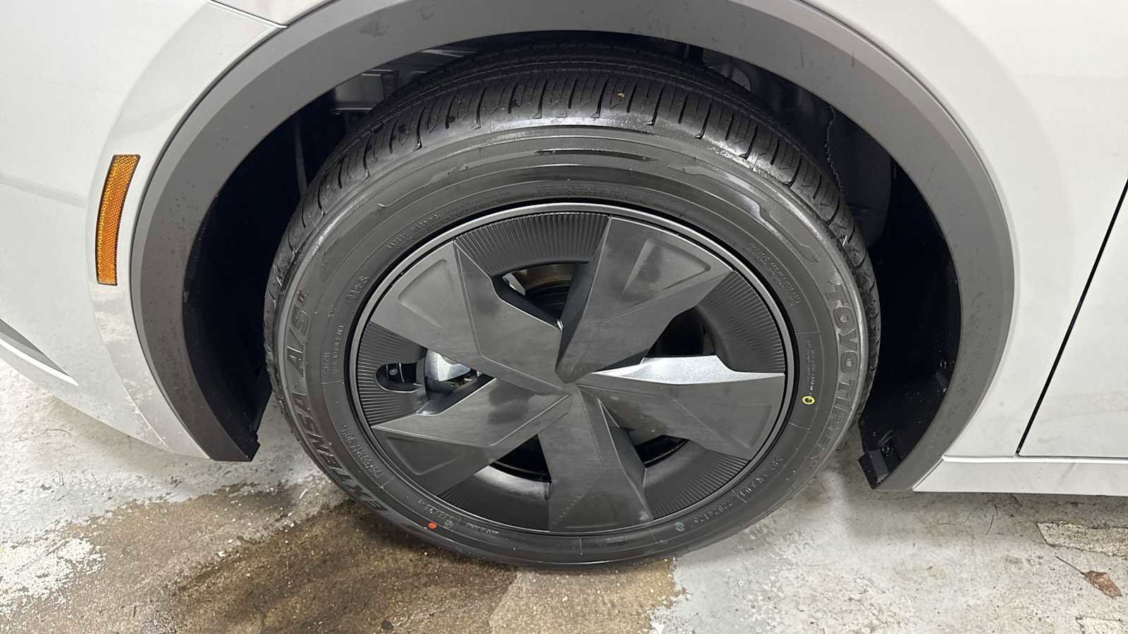 New 2026 Toyota Prius Plug-In Hybrid image 10