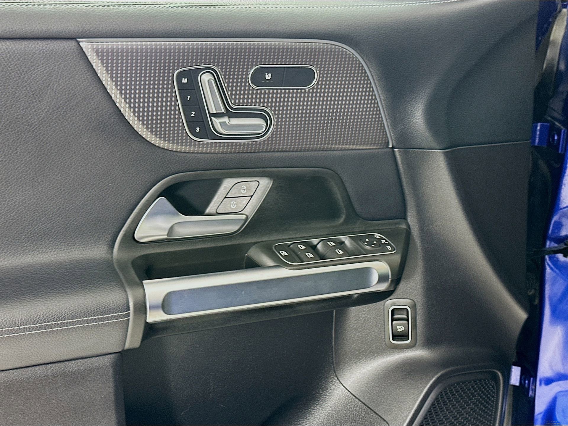 Certified 2021 Mercedes-Benz GLB 250 image 18