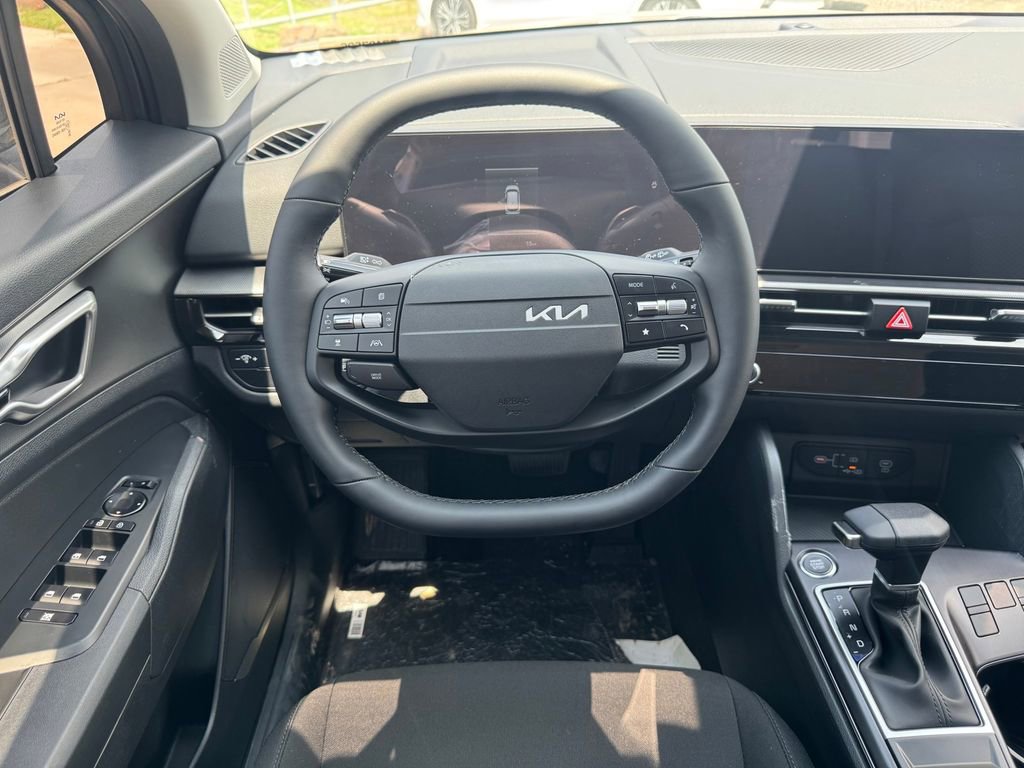 New 2026 Kia Sportage LX FWD image 13