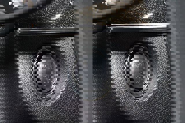 Used 2015 Mercedes-Benz E 350 4MATIC w/ Parking Assist Package image 15