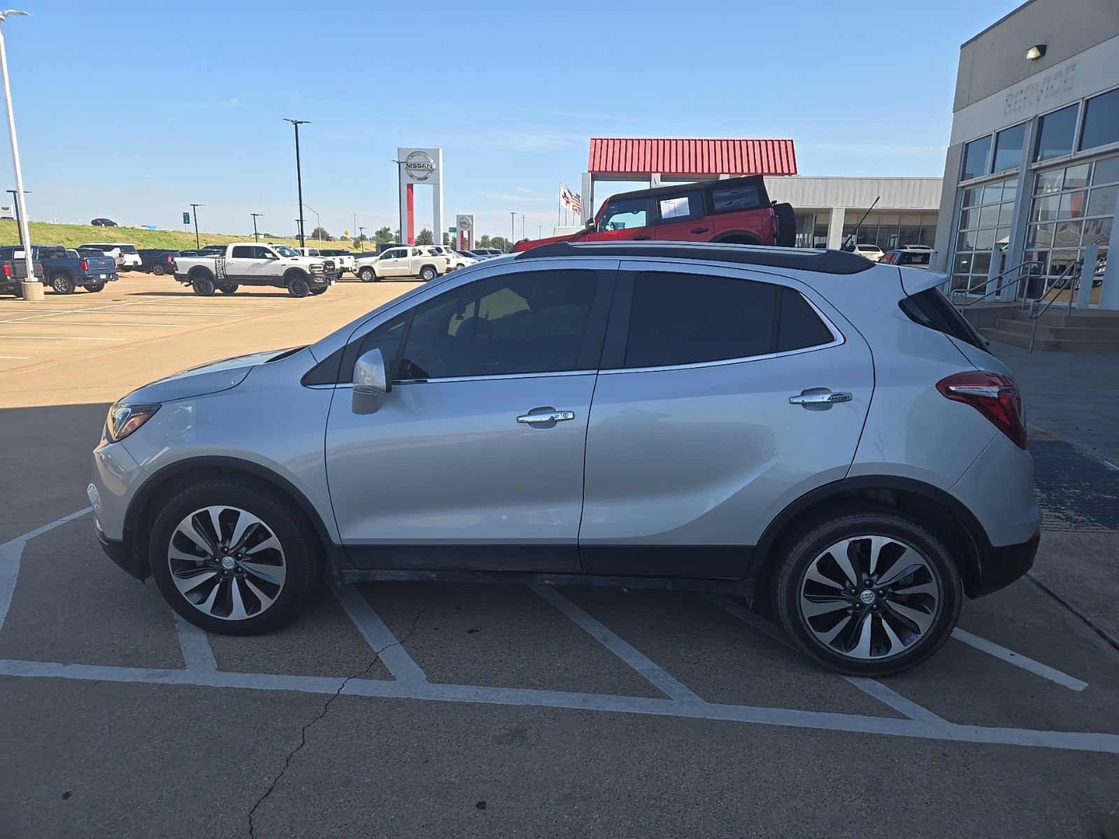 Used 2022 Buick Encore Preferred w/ Safety Package FWD image 10