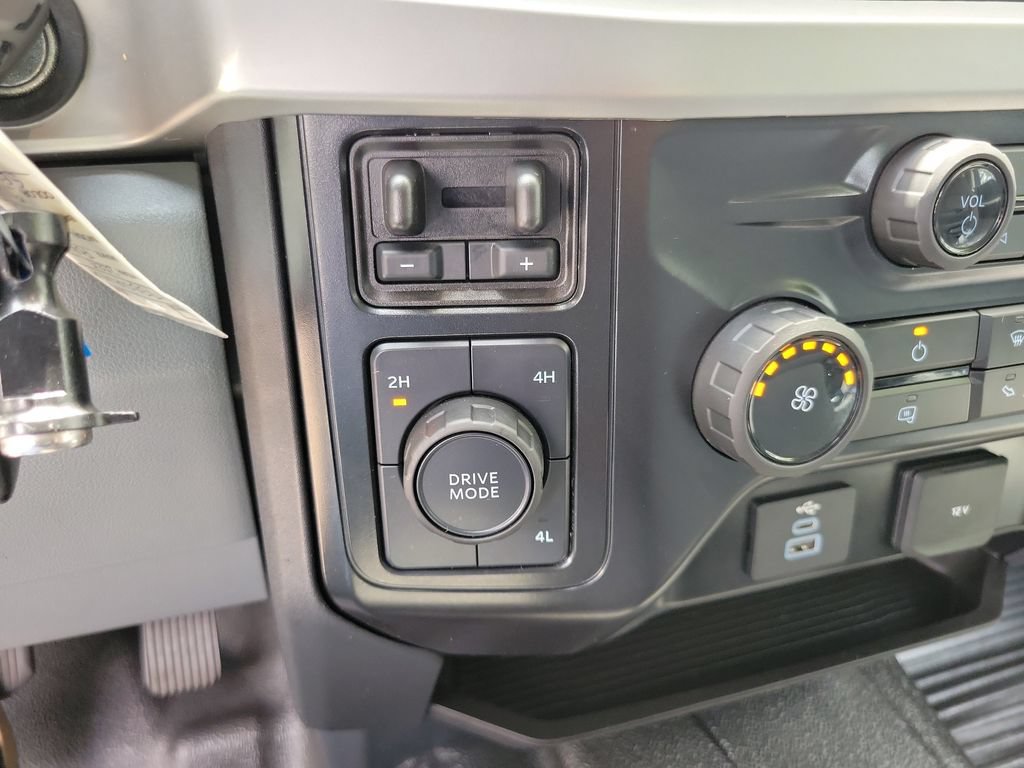 Certified 2025 Ford F350 XL w/ XL Driver Assist Package AWD/4WD image 28