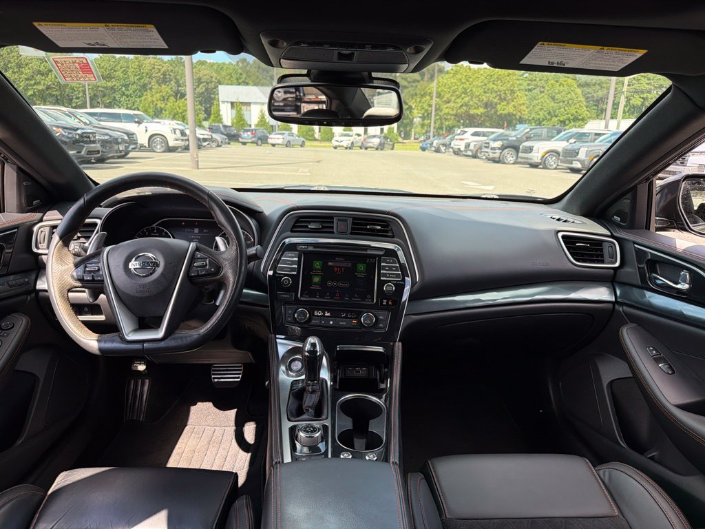 Used 2019 Nissan Maxima SR w/ Premium Package FWD image 12