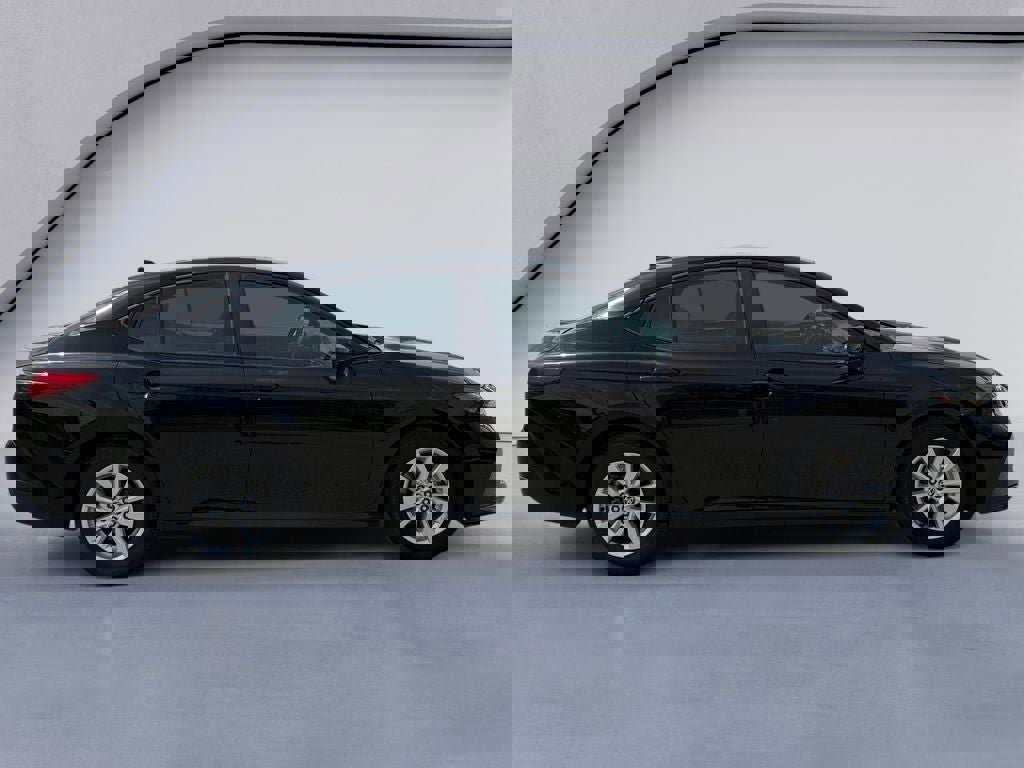 Used 2025 Toyota Camry LE image 6