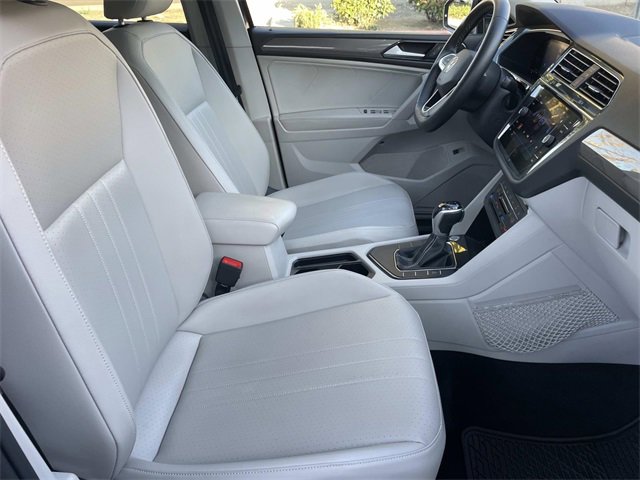 Used 2022 Volkswagen Tiguan SE image 27