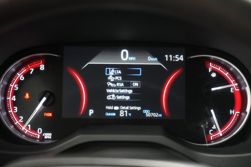 Used 2025 Toyota RAV4 LE AWD/4WD image 16