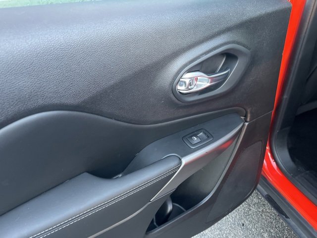 Used 2021 Jeep Cherokee Latitude Lux image 10