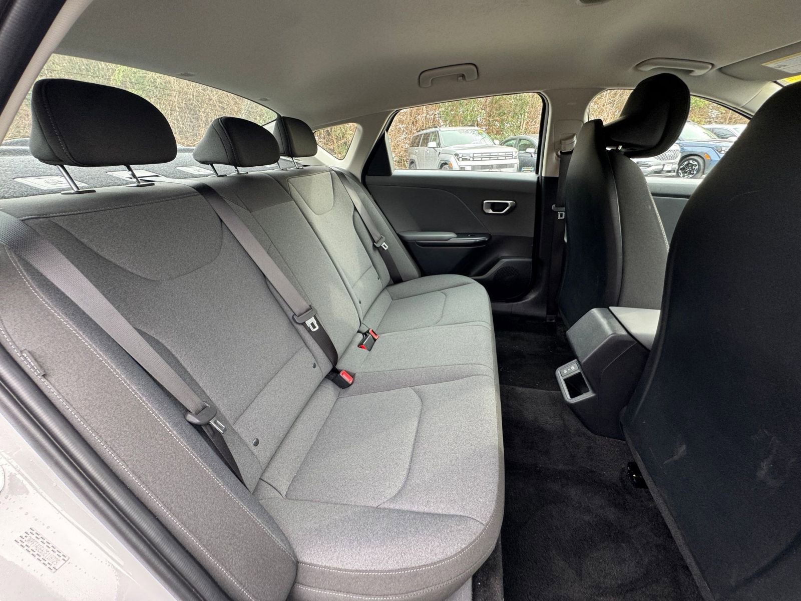 Used 2025 Kia K4 LXS FWD image 36