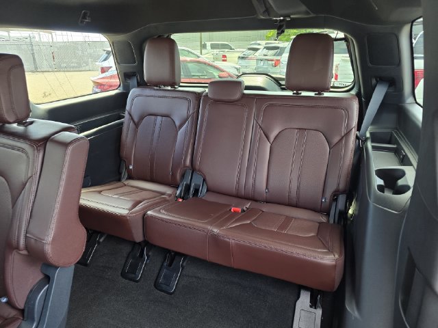 Used 2024 Ford Expedition Limited RWD image 22