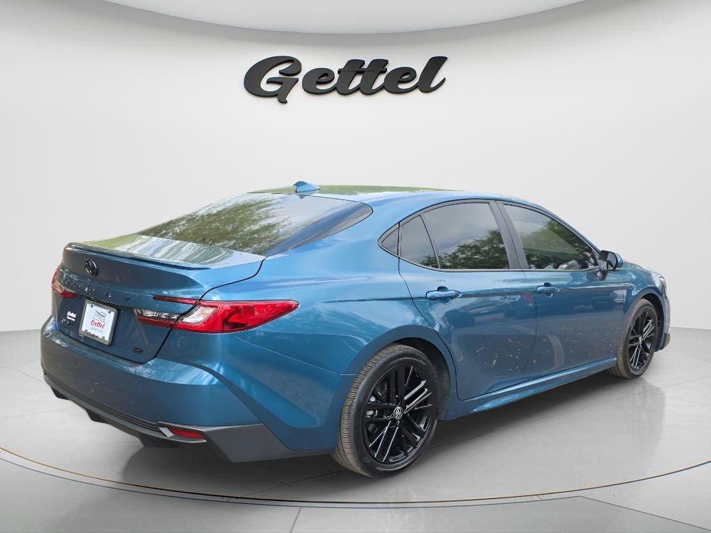 Used 2026 Toyota Camry SE image 4