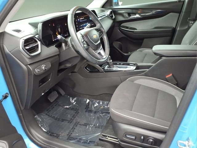 Used 2024 Chevrolet TrailBlazer LT w/ Convenience Package AWD/4WD image 11