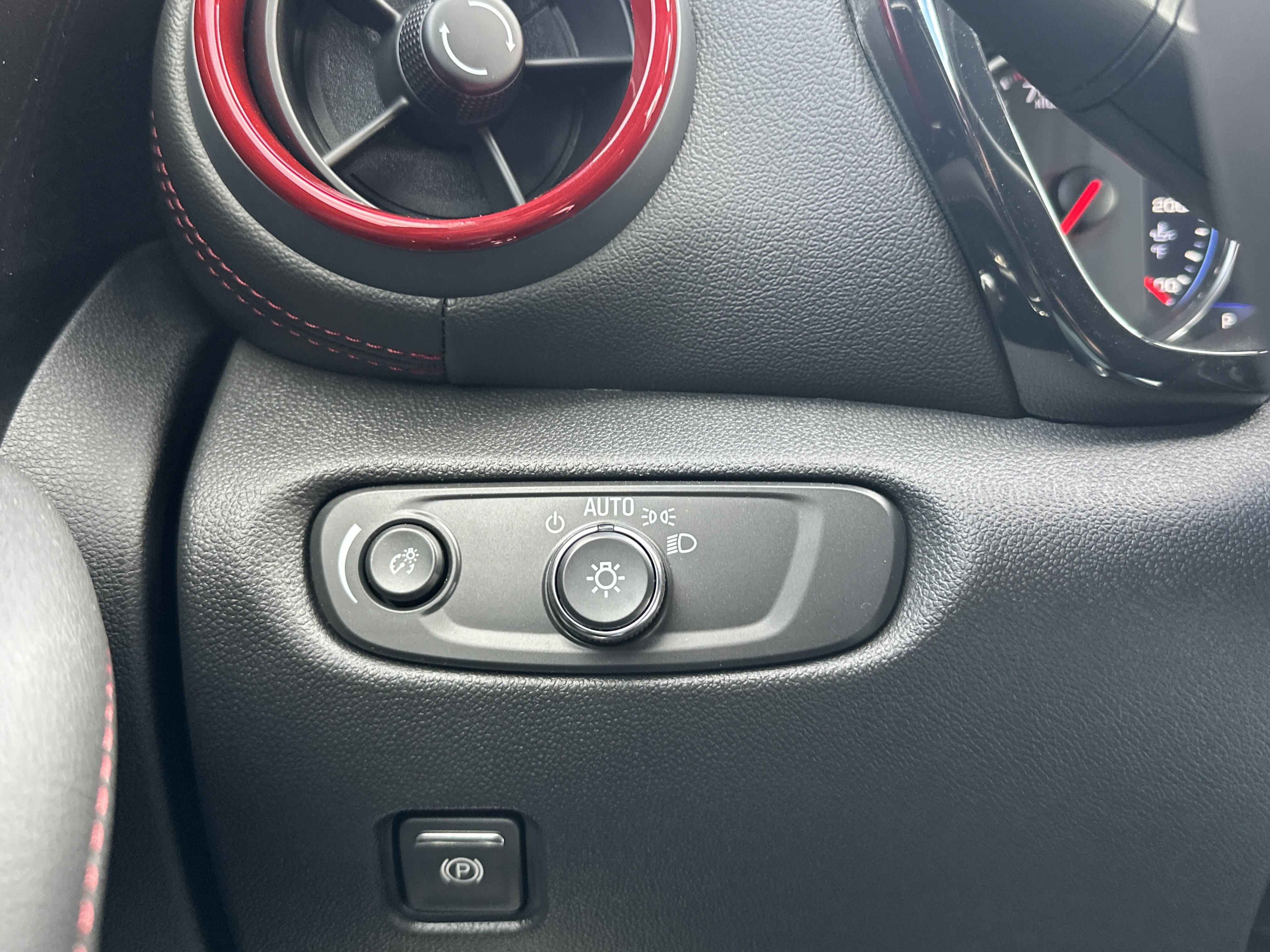 New 2025 Chevrolet Blazer RS w/ Driver Confidence II Package image 25