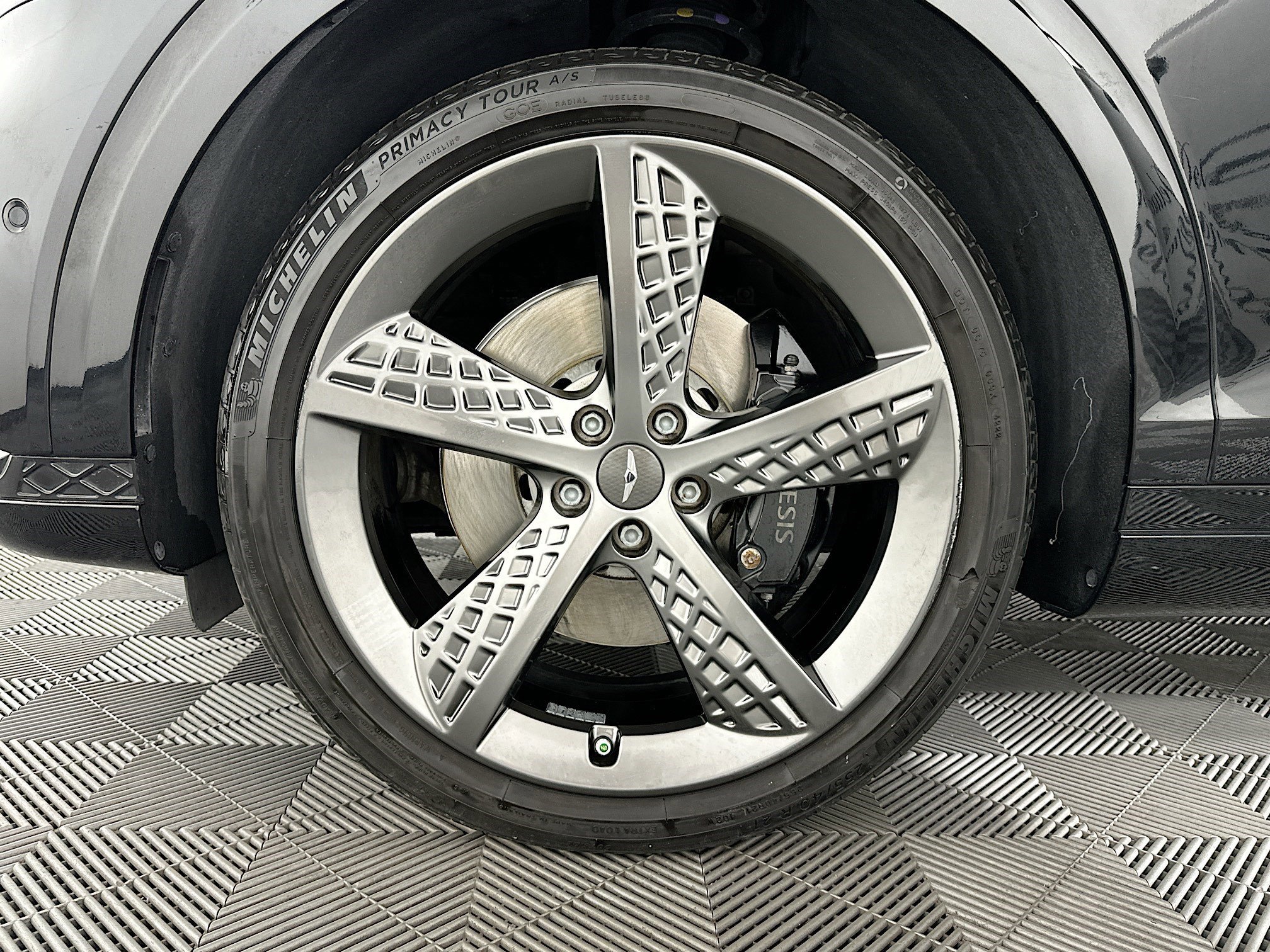 Used 2023 Genesis GV70 3.5T Sport w/ Sport Prestige Package image 36