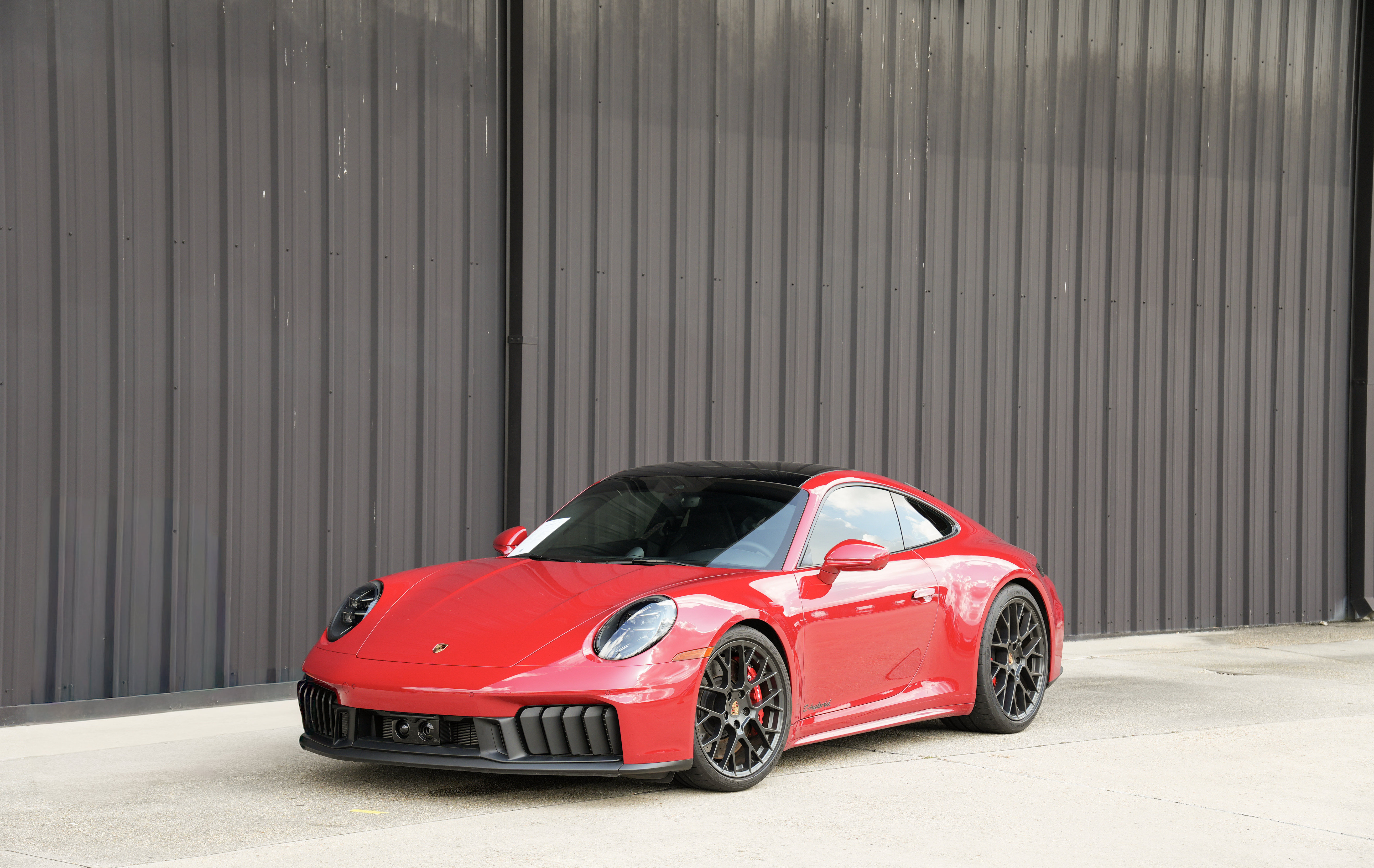 Certified 2025 Porsche 911 Carrera 4 GTS AWD/4WD image 1