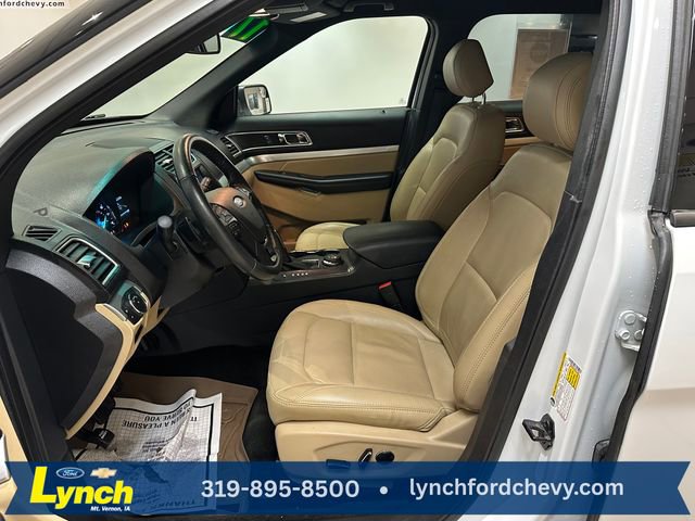 Used 2017 Ford Explorer XLT w/ Equipment Group 202A AWD/4WD image 5