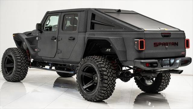 Used 2025 Jeep Gladiator Sport image 3