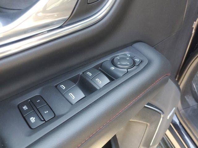 Used 2024 Chevrolet Suburban RST RWD image 18