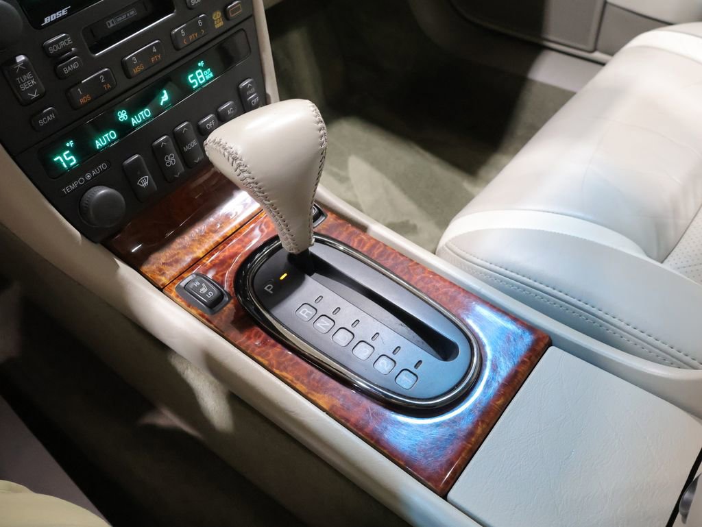 Used 2002 Cadillac Eldorado Collector's Edition image 23