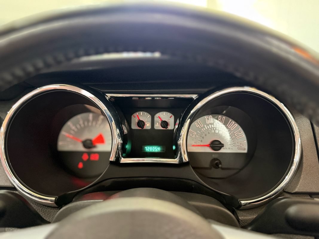 Used 2005 Ford Mustang GT RWD image 27