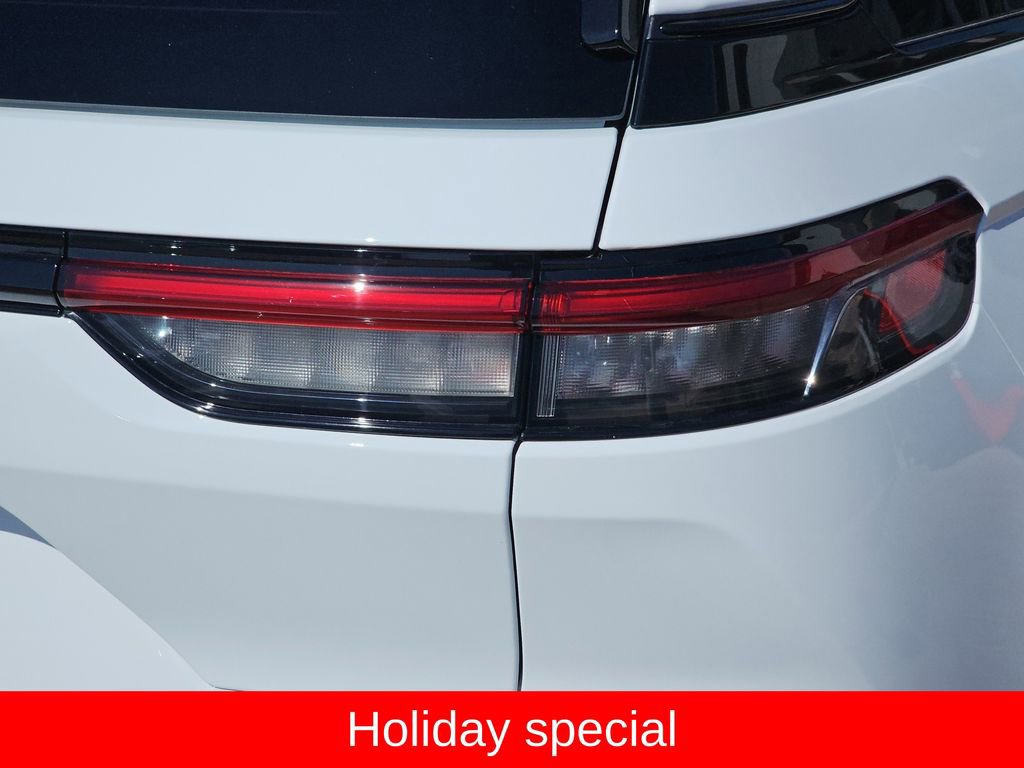 New 2025 Jeep Grand Cherokee Altitude image 41