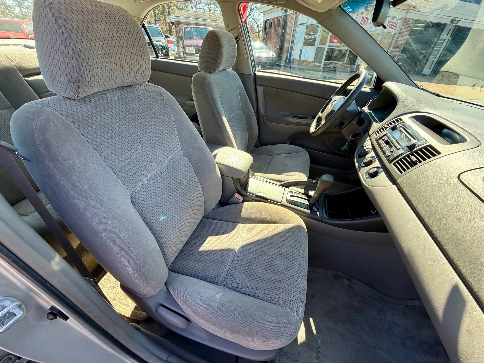 Used 2002 Toyota Camry LE FWD image 11