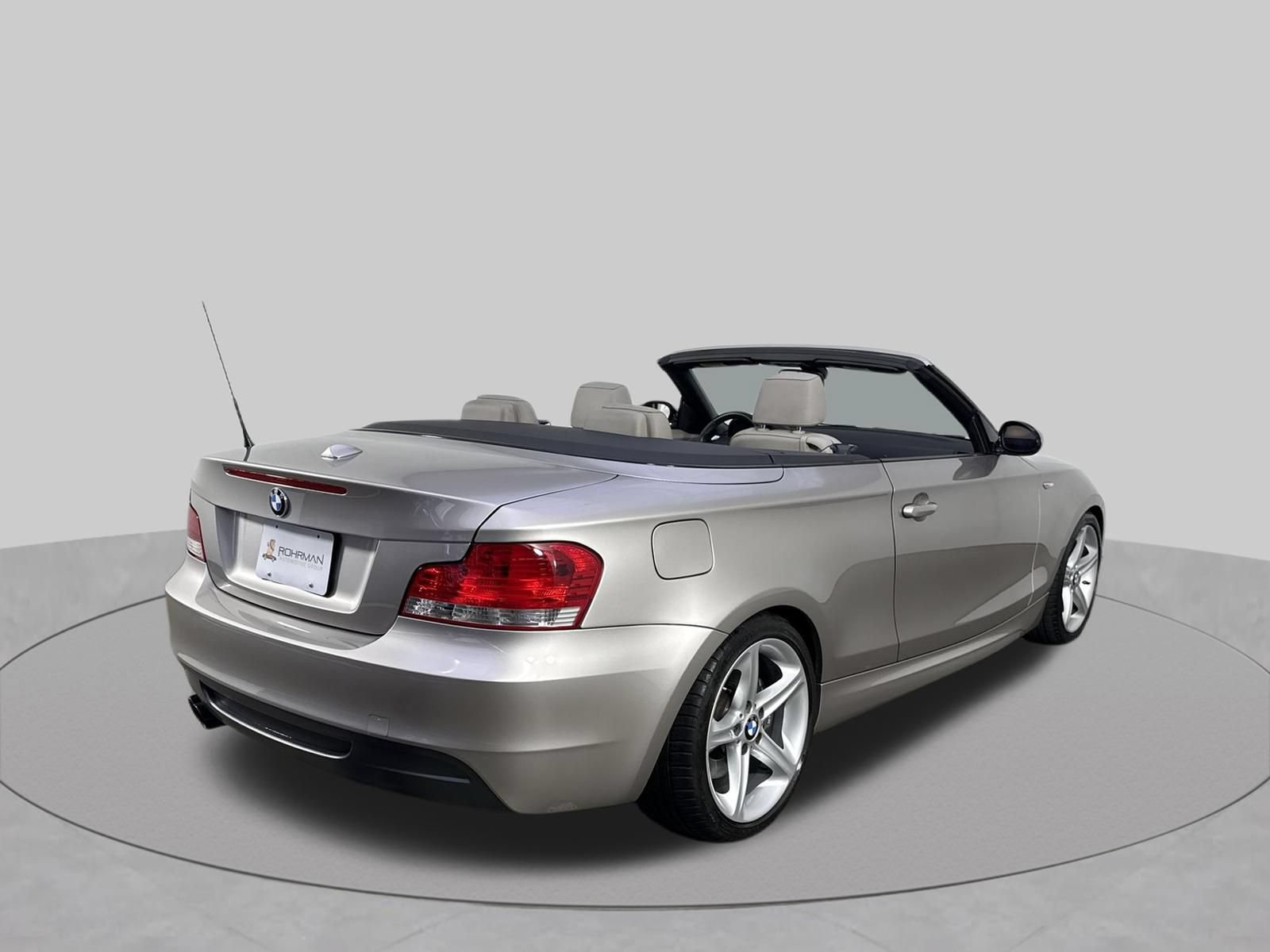 Used 2009 BMW 135i Convertible RWD image 34