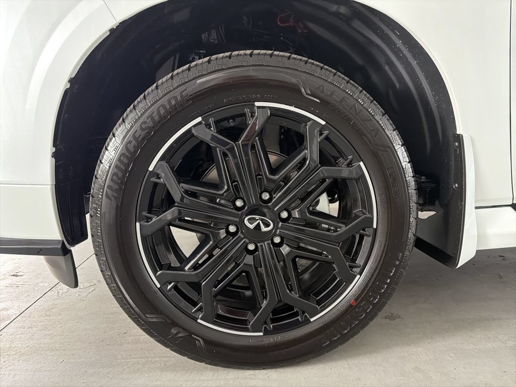Certified 2026 INFINITI QX80 4WD w/ Sport Exterior Package image 4