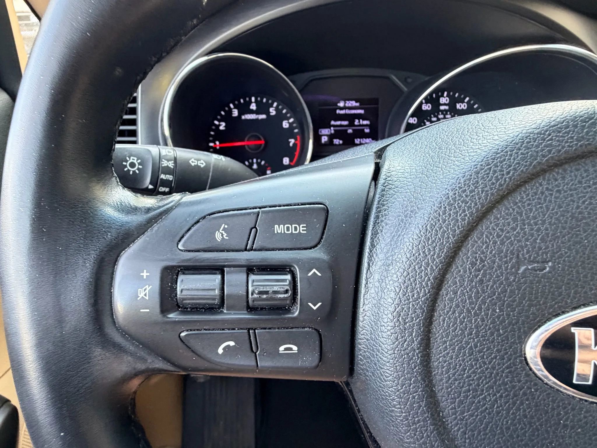 Used 2019 Kia Sedona EX image 16
